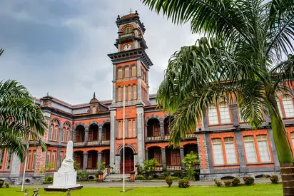 Trinidad, Queen's College